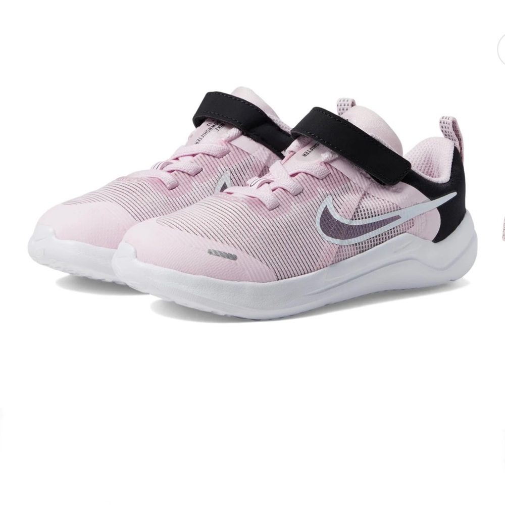 Nike girls Downshifter 12 running shoes